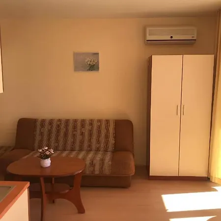 Rainbow 2 Apartment *